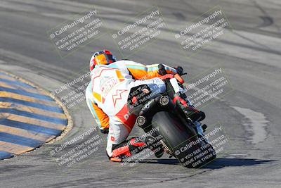 media/Feb-06-2025-Racers Edge (Thu) [[c17ed6f7b1]]/2-B Group/Session 4 End (Turn 10 Backside)/